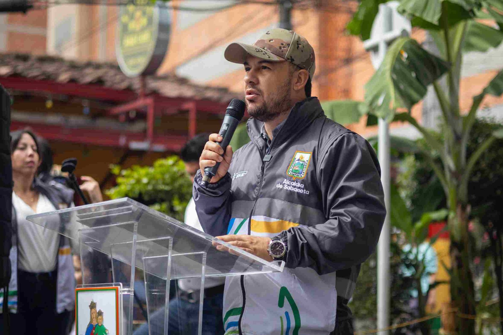 Alcalde de Sabaneta en Rueda de prensa